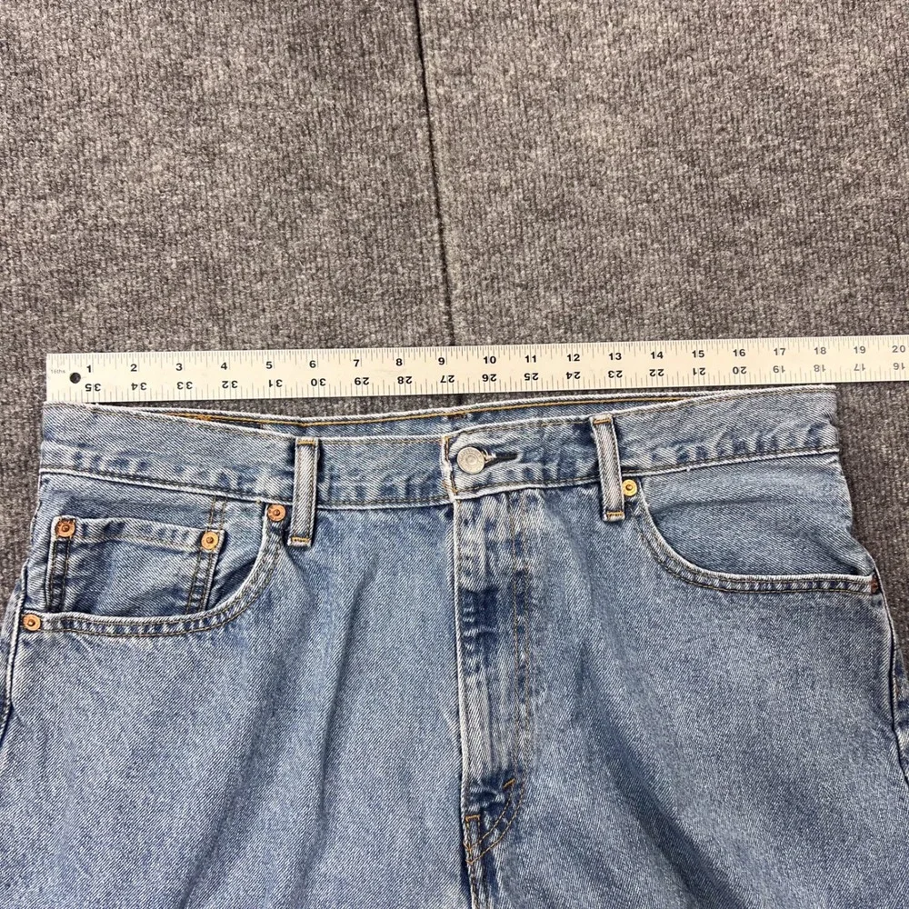 Levi Strauss 560‎ Jeans Men's 36x30 Light Wash Relaxed Fit Denim Pants